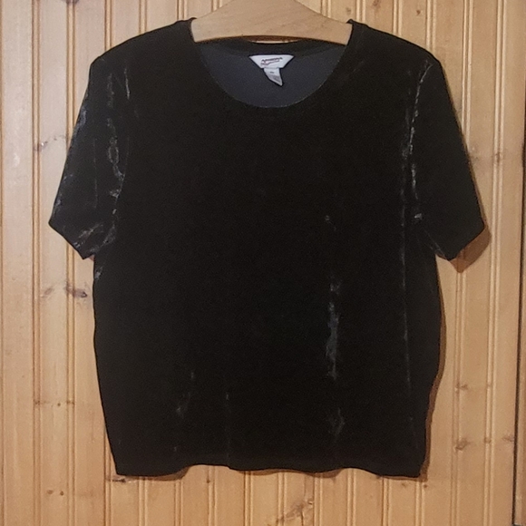 Crushed black velvet plus size XXL cropped tee - Picture 1 of 3